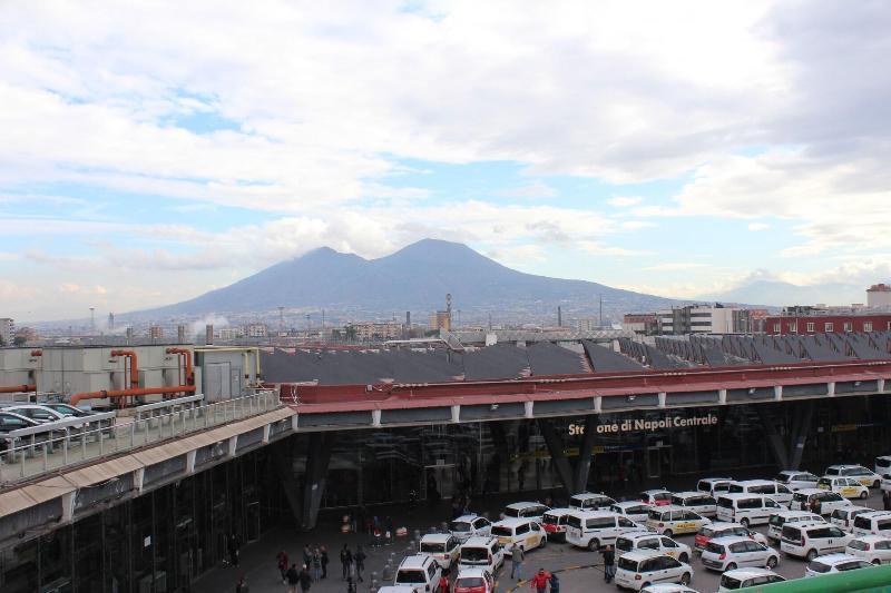 Metropolitan 3* Napoli